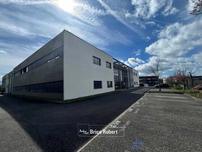 Plus de détails pour Bureau à louer