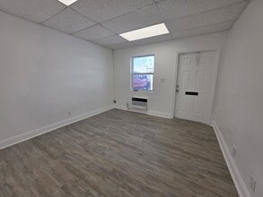 1451 SW 12th Ave, Pompano Beach, FL à louer Photo intérieure– Image 2 sur 7