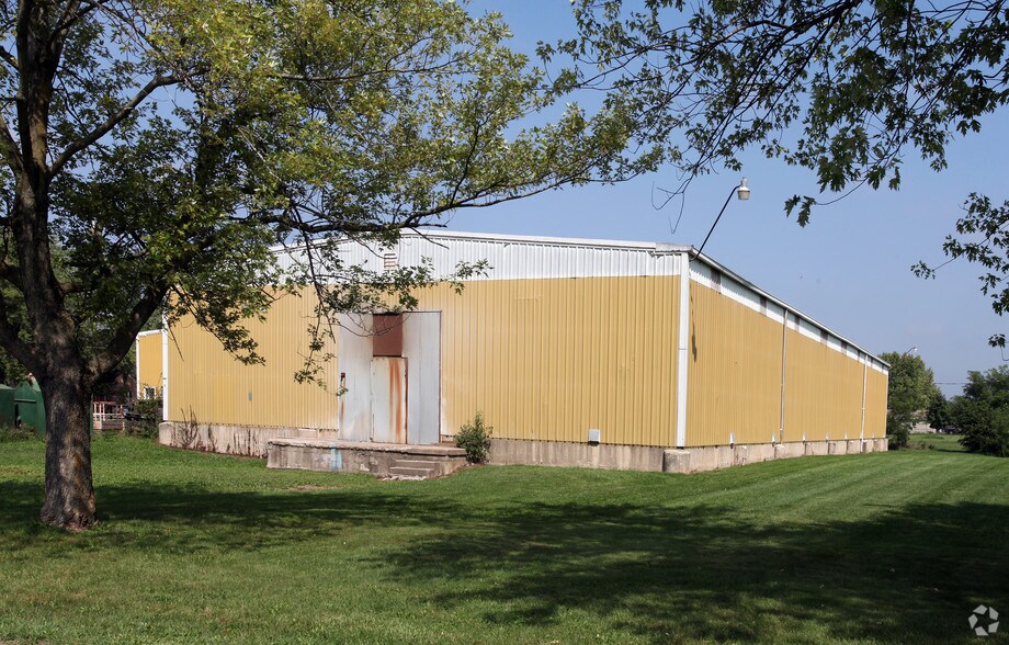 3802 S Meeker Ave, Muncie, IN à vendre - Photo de l’immeuble – Image 2 sur 2