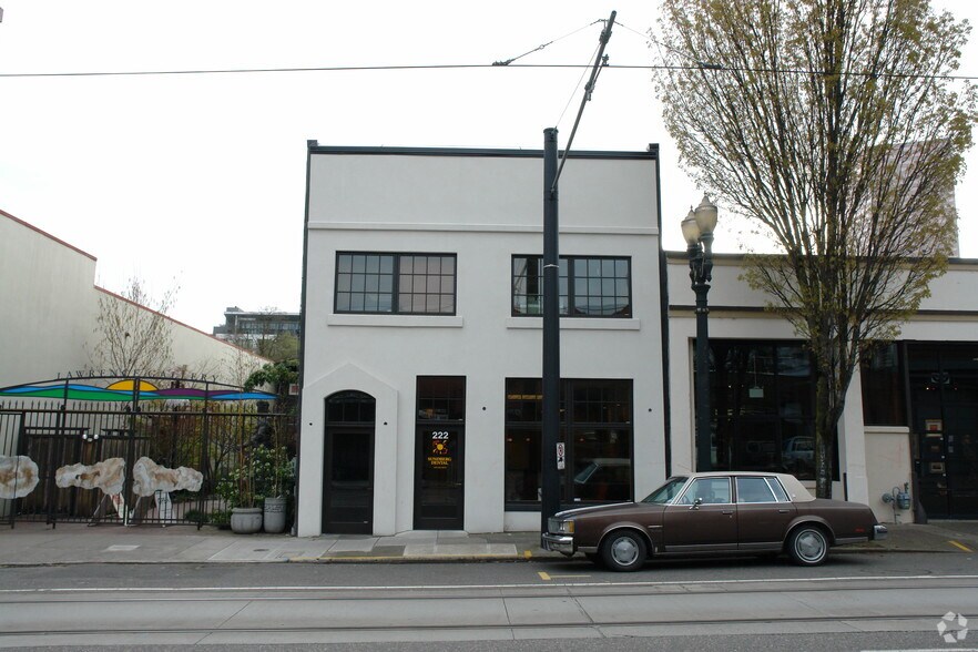 222-224 NW 10th Ave, Portland, OR à louer - Photo de l’immeuble – Image 2 sur 2