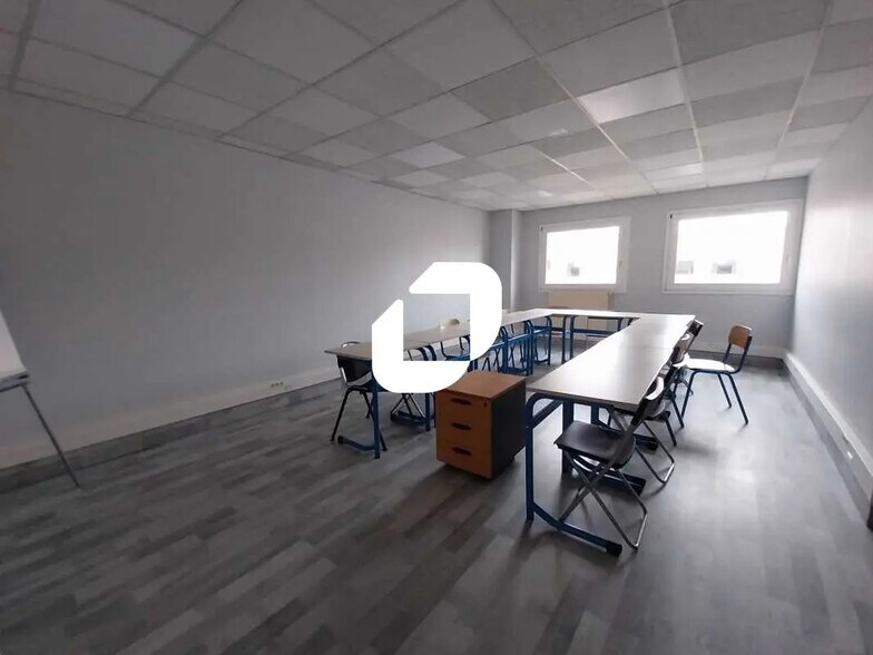 5 Avenue Pavlov, Trappes à louer - Photo de l’immeuble – Image 2 sur 6