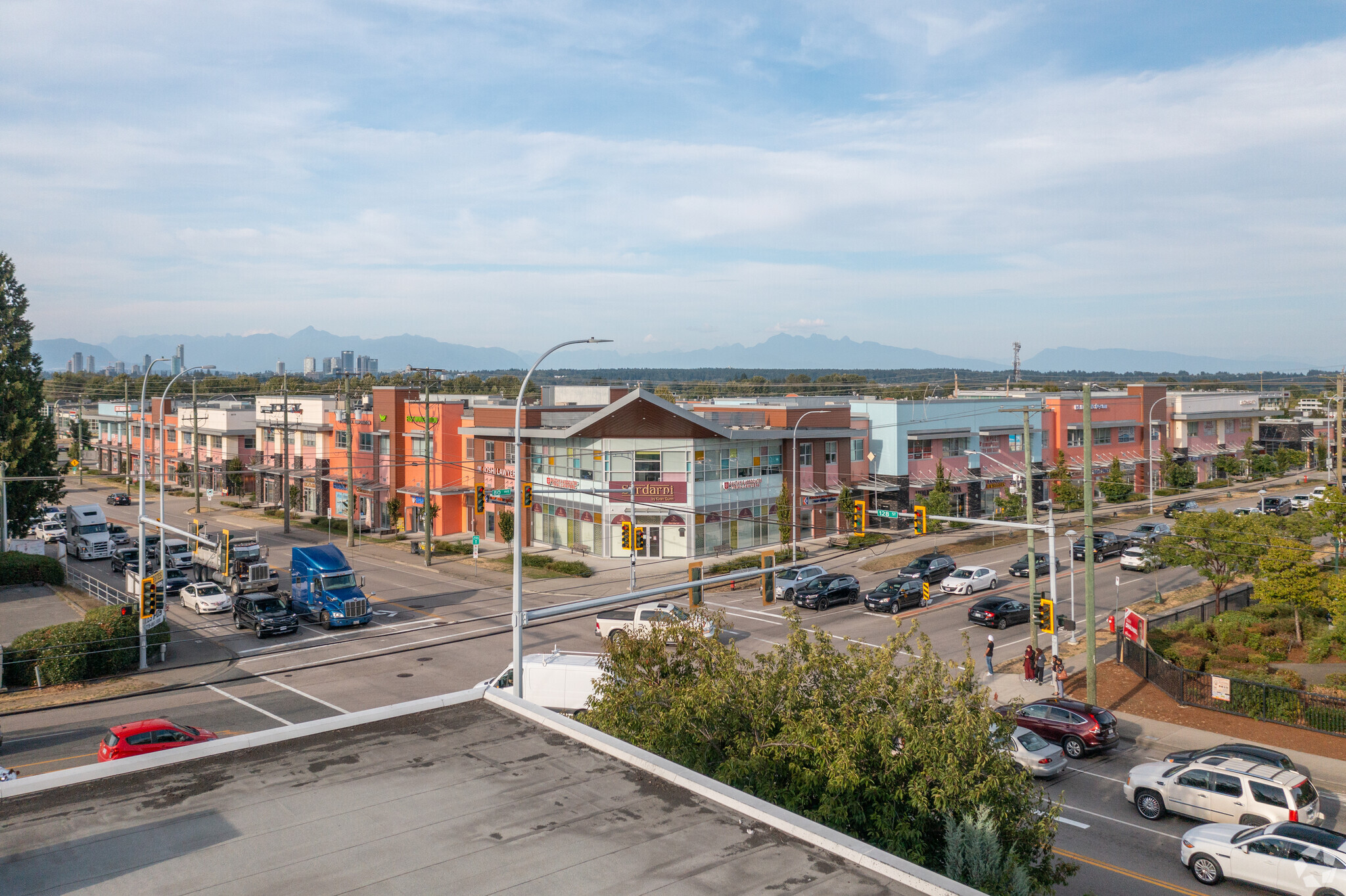 8028 128th St, Surrey, BC à vendre Photo principale– Image 1 sur 13