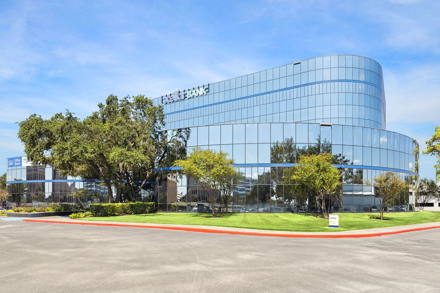 13100 Northwest Fwy, Houston, TX à louer Photo principale– Image 1 sur 15