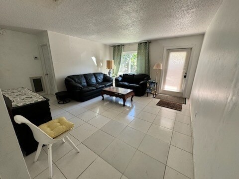 1405 Kirk Rd, West Palm Beach, FL à vendre - Photo intérieure – Image 3 sur 4