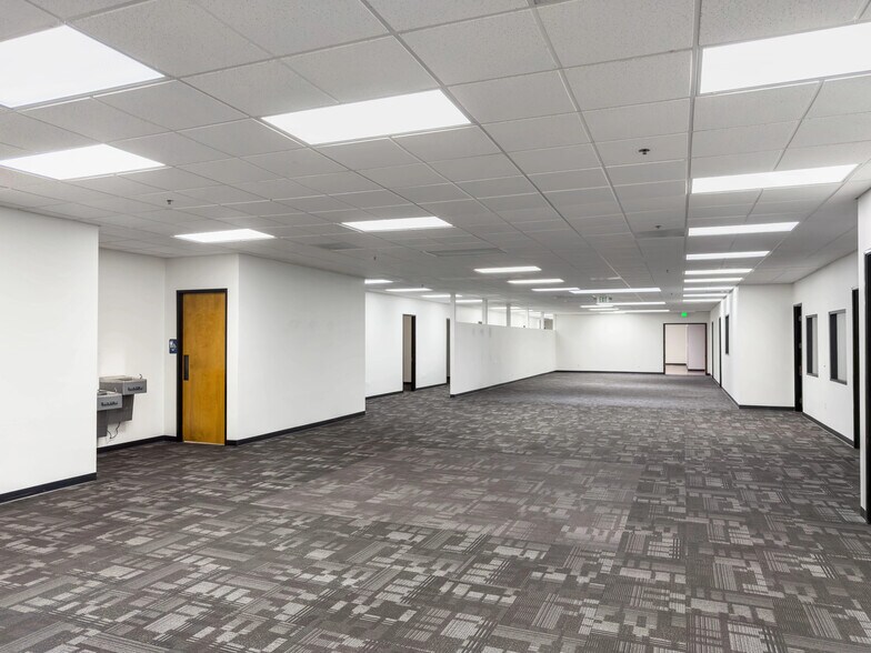 1330 Calle Avanzado, San Clemente, CA à louer - Photo intérieure – Image 3 sur 8