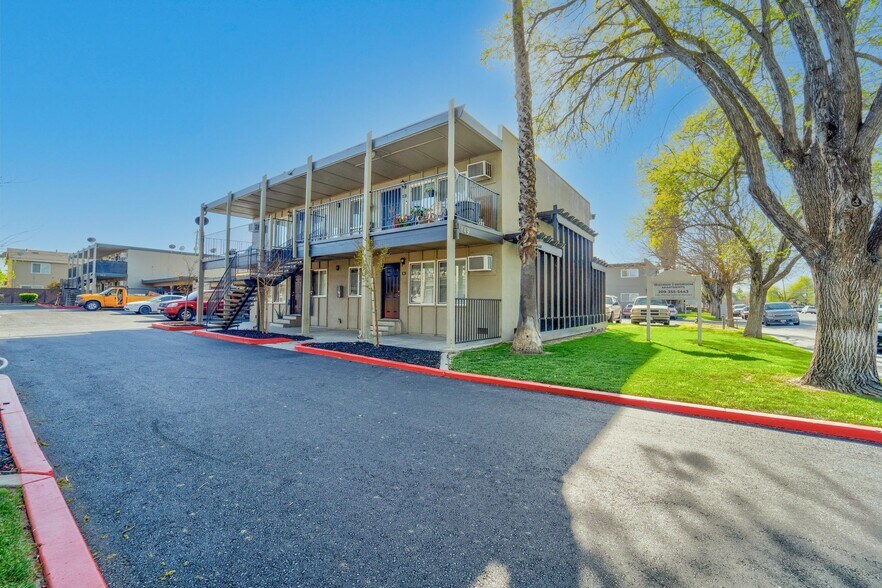 133 W I St, Los Banos, CA à vendre - Photo principale – Image 1 sur 8