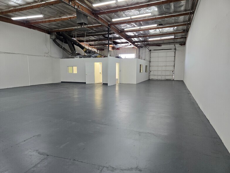 8819-8825 Shirley Ave, Northridge, CA à louer - Photo de l’immeuble – Image 3 sur 6