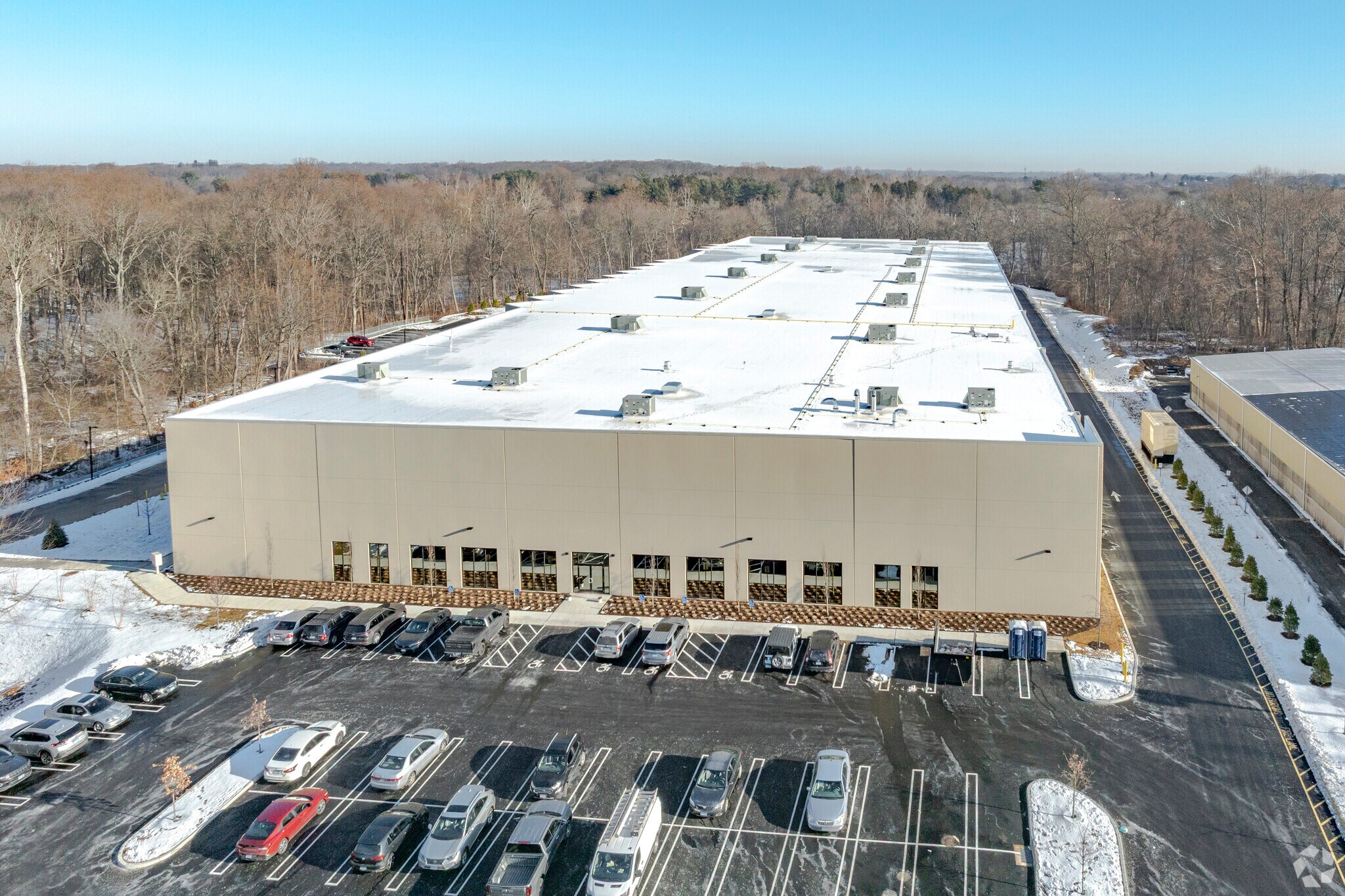 300 Sub Way, Milford, CT à louer Photo de l’immeuble– Image 1 sur 17