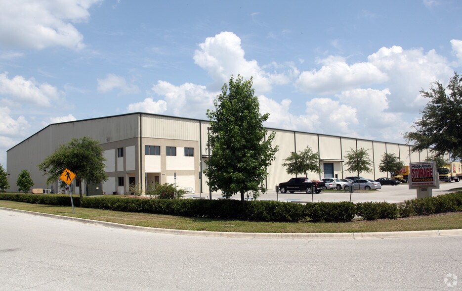 6791 28th St Cir E, Sarasota, FL à louer - Photo de l’immeuble – Image 3 sur 30