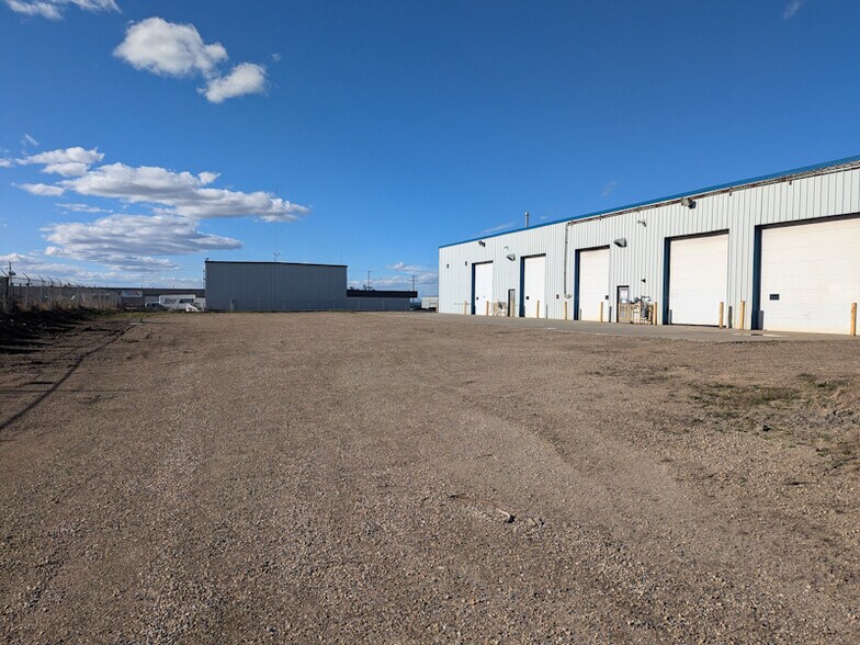 4401 61st Ave, Leduc, AB à vendre - Photo de l’immeuble – Image 2 sur 13