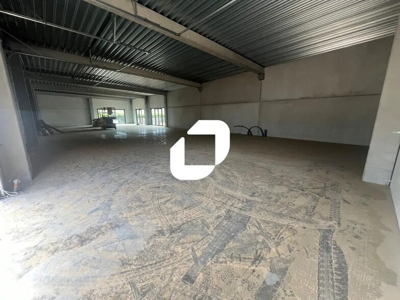 17 Rue Saint Georges, Baralle à louer - Photo de l’immeuble – Image 2 sur 11