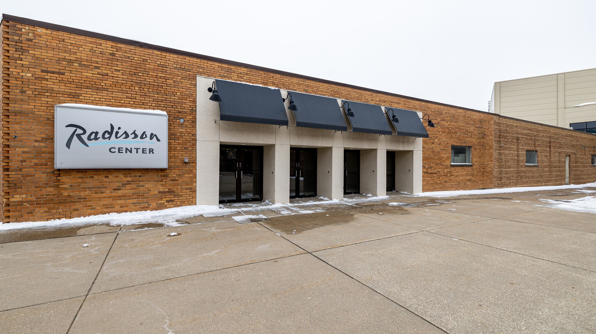 300 2nd St S, La Crosse, WI à vendre Photo principale– Image 1 sur 19