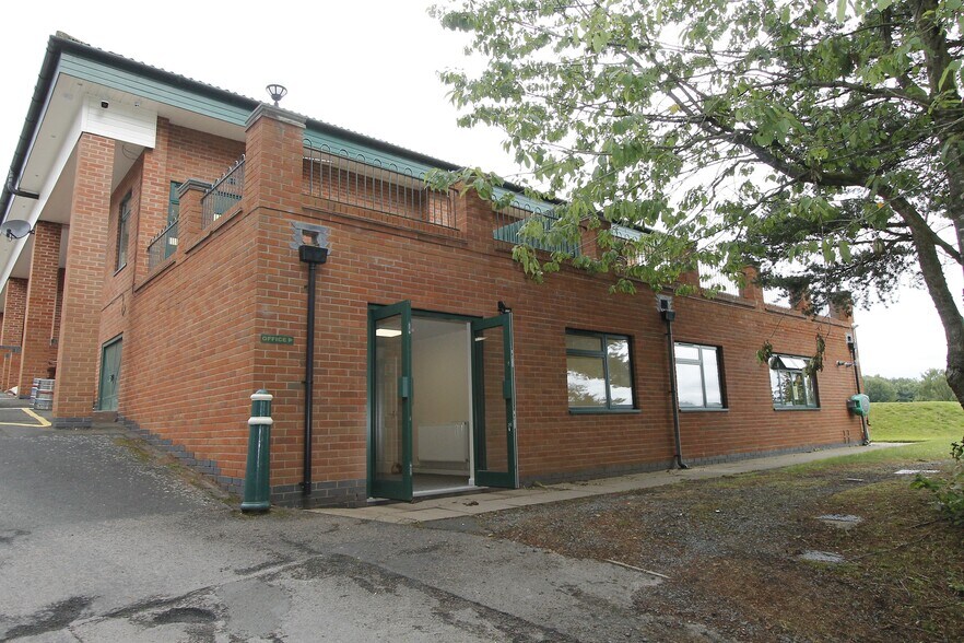 Churchill Ln, Kidderminster à louer - Photo de l’immeuble – Image 2 sur 18