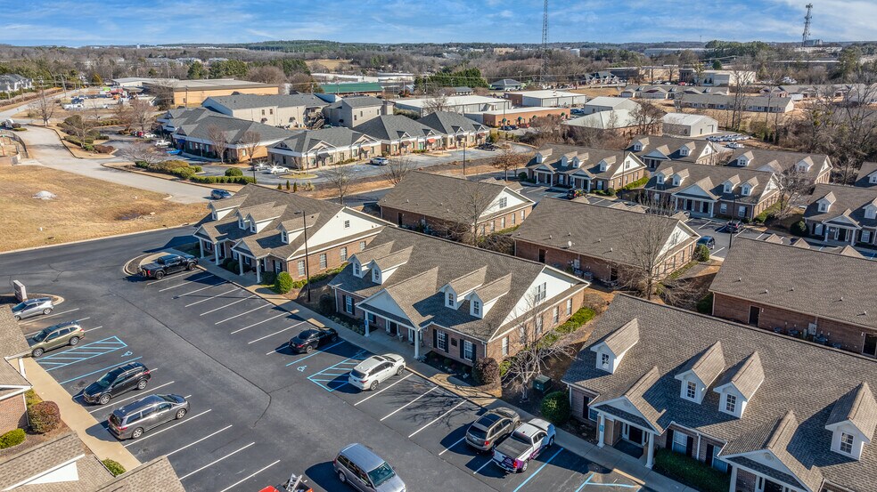 18-20 Parkway Commons Way, Greer, SC à vendre - Photo de l’immeuble – Image 3 sur 8