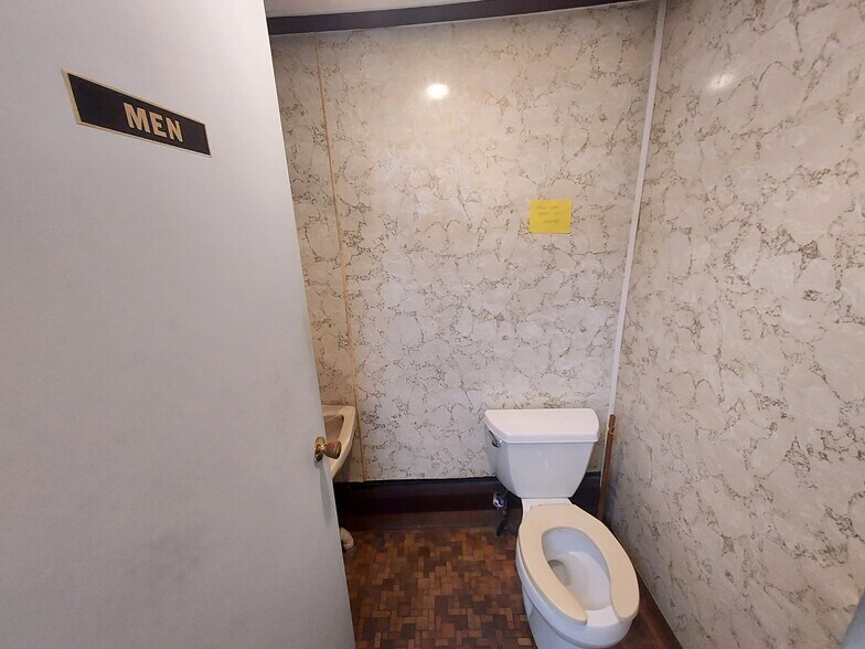 66-68 Plymouth St, Edwardsville, PA à vendre - Photo de l’immeuble – Image 2 sur 21