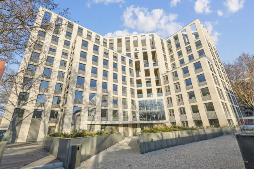 81 Boulevard De La Bataille De Stalingrad, Villeurbanne à louer - Photo de l’immeuble – Image 1 sur 1