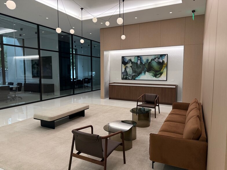 2 S Biscayne Blvd, Miami, FL à louer - Photo de l’immeuble – Image 2 sur 20