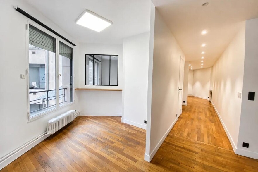 45 Rue Pierre Charron, Paris à louer - Photo intérieure – Image 2 sur 6