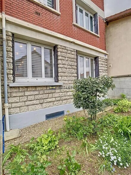 88 Rue Du 14 Juillet, Maisons-Alfort à louer - Photo de l’immeuble – Image 2 sur 7
