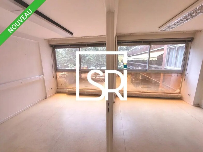 Bureau dans Clermont-Ferrand à louer - Photo de l’immeuble – Image 3 sur 10