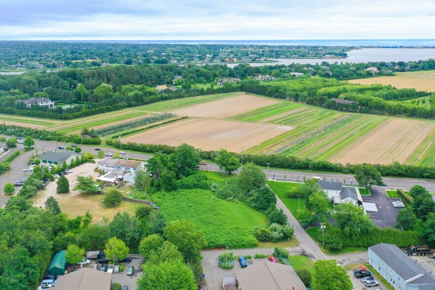 1004 Montauk Hwy, Water Mill, NY à vendre - Photo de l’immeuble – Image 2 sur 8