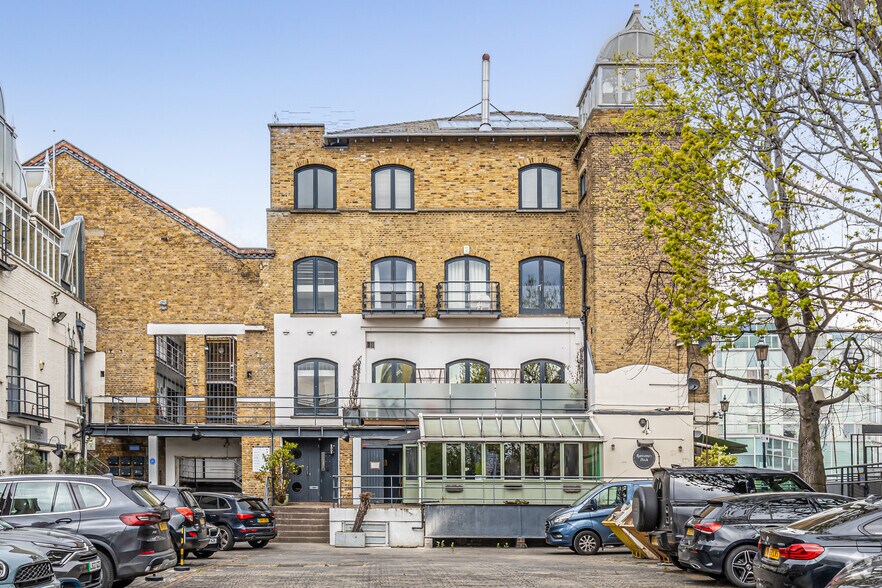 35-37 Parkgate Rd, Londres à louer - Photo de l’immeuble – Image 3 sur 4