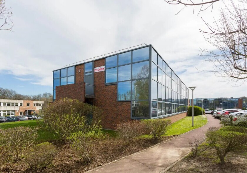 Bureau dans Bièvres à louer - Photo de l’immeuble – Image 2 sur 8