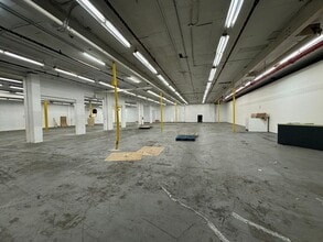 60 Milbar Blvd, Farmingdale, NY à louer Photo intérieure– Image 2 sur 9