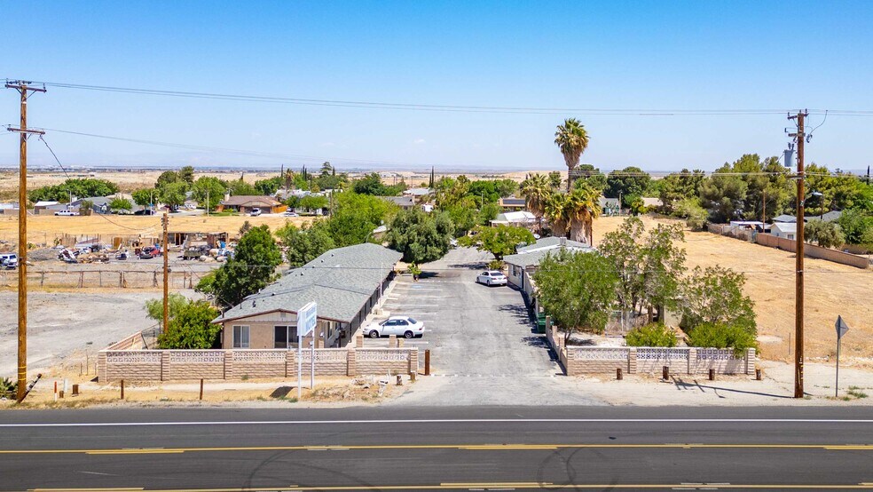 7243 Pearblossom Hwy, Littlerock, CA à vendre - Photo de l’immeuble – Image 3 sur 48