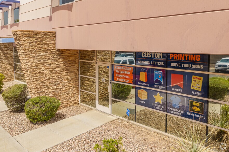 9299 W Olive Ave, Peoria, AZ à louer - Photo de l’immeuble – Image 2 sur 5
