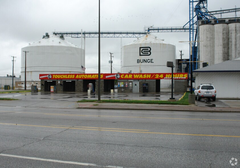 3003 W Broadway St, Council Bluffs, IA à vendre - Photo de l’immeuble – Image 2 sur 6