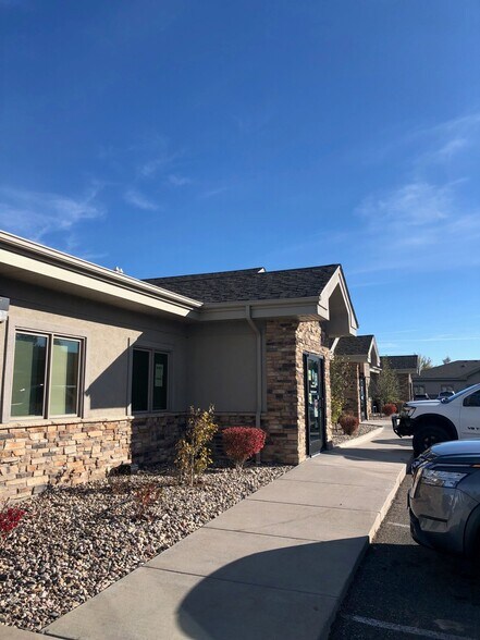 4017 Rawlins St, Cheyenne, WY à louer - Photo de l’immeuble – Image 2 sur 9