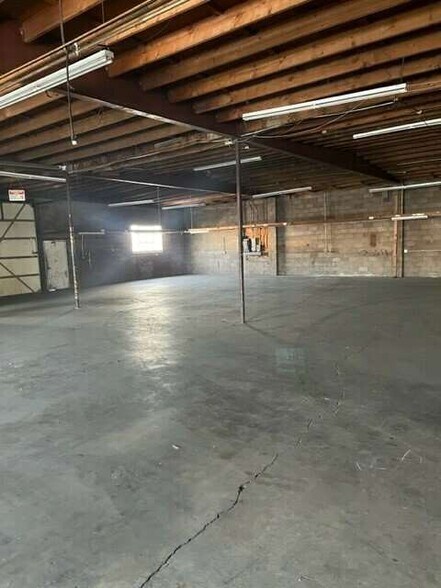 11319 Vanowen St, North Hollywood, CA à louer - Photo intérieure – Image 3 sur 3