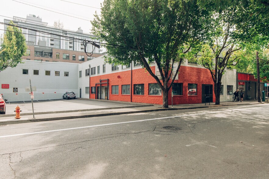 1328-1332 NW Kearney St, Portland, OR à louer - Photo de l’immeuble – Image 3 sur 4