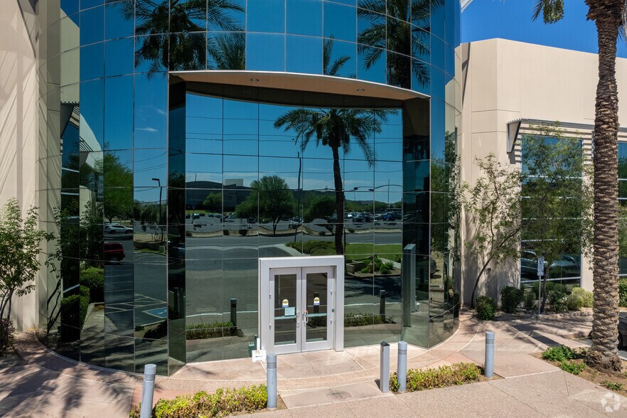 21410 N 19th Ave, Phoenix, AZ à louer - Photo de l’immeuble – Image 2 sur 5