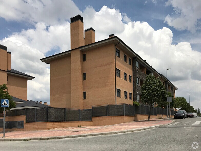 Avenida de Severo Ochoa, 9, Colmenar Viejo, Madrid à louer - Photo de l’immeuble – Image 2 sur 4
