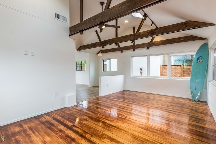 1560 N Coast Highway 101, Encinitas, CA à vendre - Photo intérieure – Image 3 sur 7