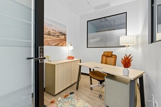 136 4th St N, Saint Petersburg, FL à louer Photo intérieure– Image 1 sur 1