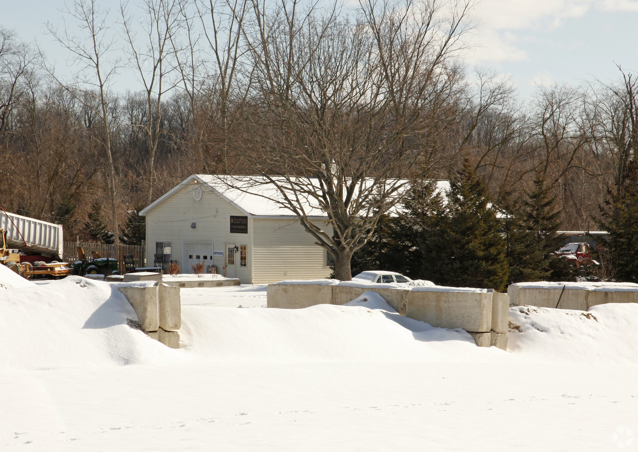 6350 Whitmore Lake Rd, Whitmore Lake, MI à vendre Photo de l’immeuble– Image 1 sur 3