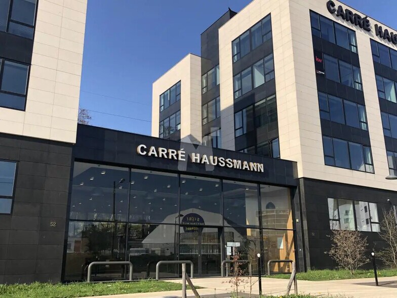 Bureau dans Évry-Courcouronnes à louer - Photo de l’immeuble – Image 2 sur 15