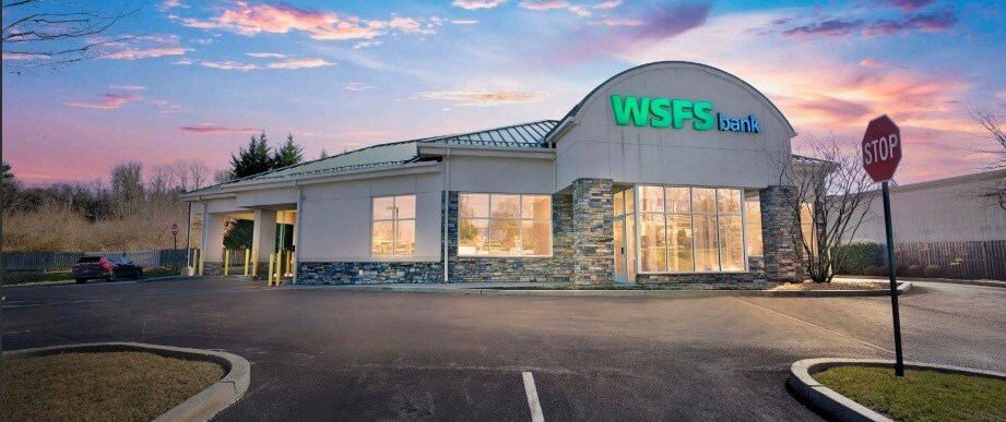5000 W Chester Pike, Newtown Square, PA à louer - Photo de l’immeuble – Image 3 sur 12