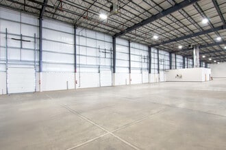 201 Research Dr, Jenkins Township, PA à louer Photo intérieure– Image 2 sur 10