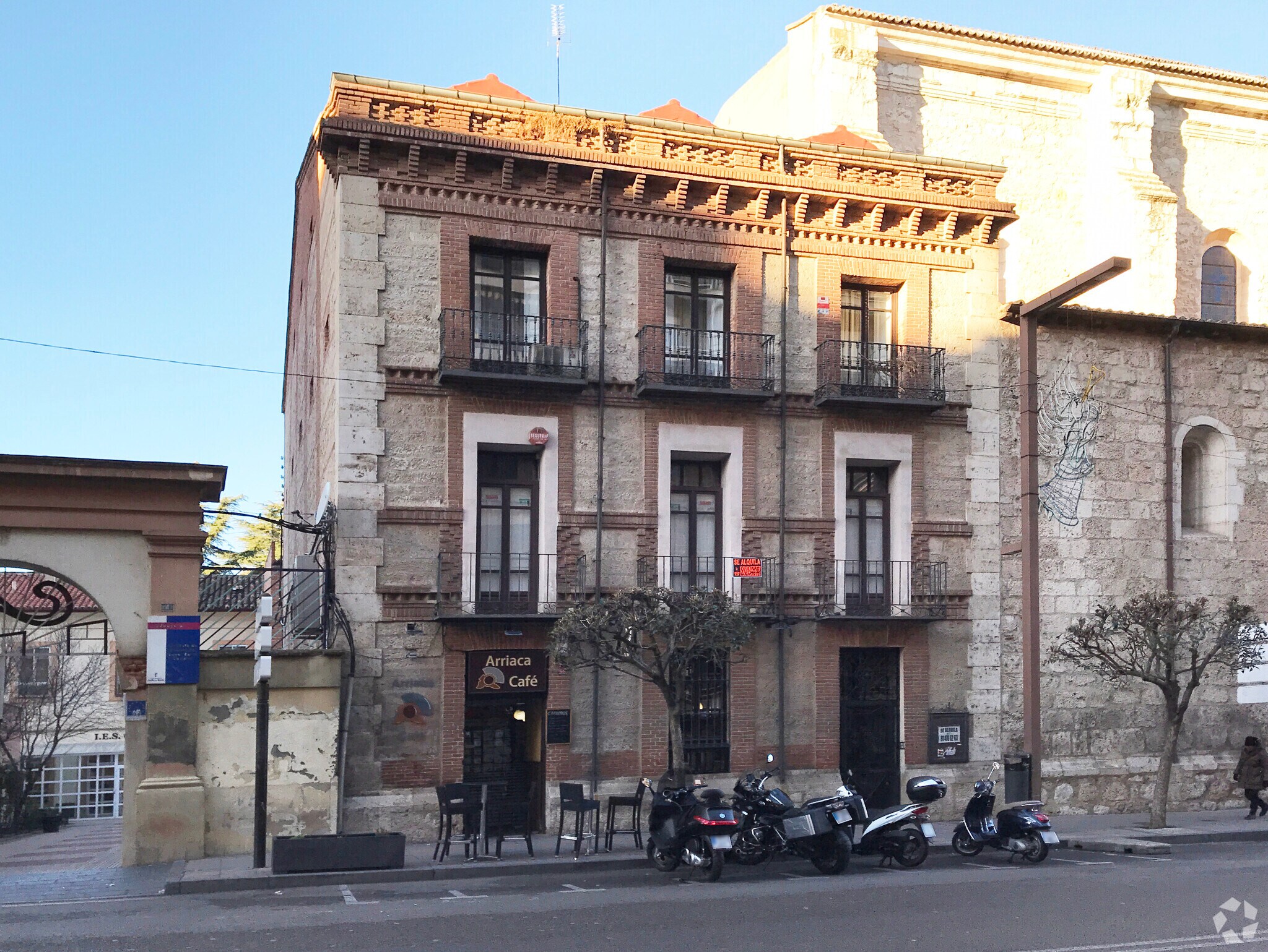 Bureau dans Guadalajara, Guadalajara à louer Photo principale– Image 1 sur 3