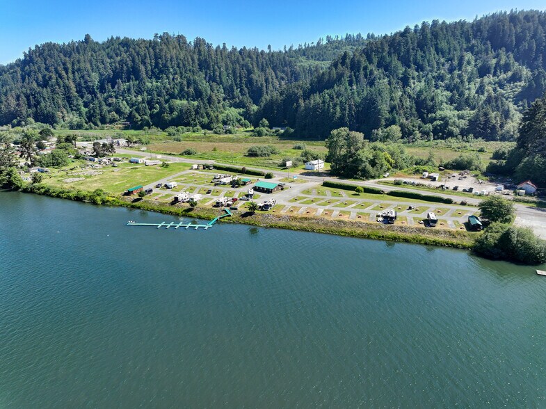 17581 US Highway 101 N, Klamath, CA à vendre - Photo de l’immeuble – Image 3 sur 53