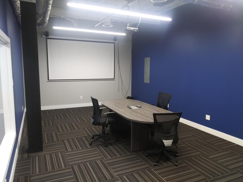 123-125 N Main St, Crown Point, IN à louer - Photo intérieure – Image 3 sur 12