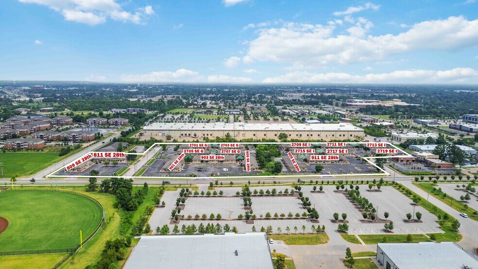 2709 SE I St, Bentonville, AR à louer - Photo de l’immeuble – Image 3 sur 29