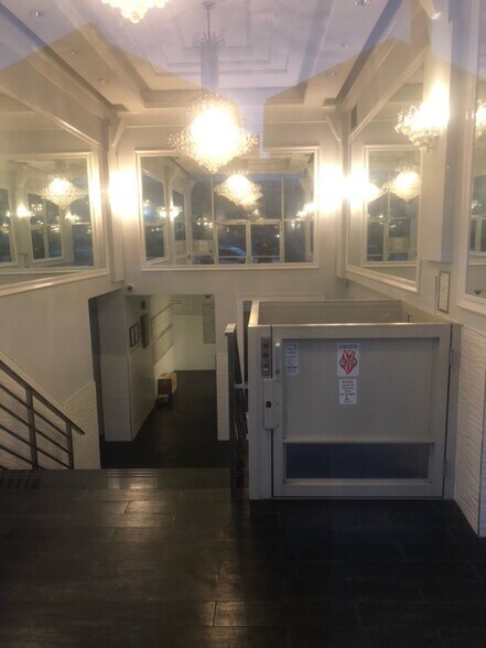 3015 Brighton 6th St, Brooklyn, NY à vendre - Photo intérieure – Image 1 sur 3