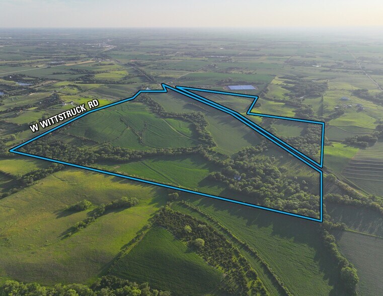 12841 Wittstruck Road, Crete, NE à vendre - Photo principale – Image 1 sur 17