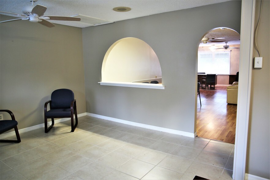 4113 Neptune Rd, Saint Cloud, FL à louer - Photo intérieure – Image 3 sur 20