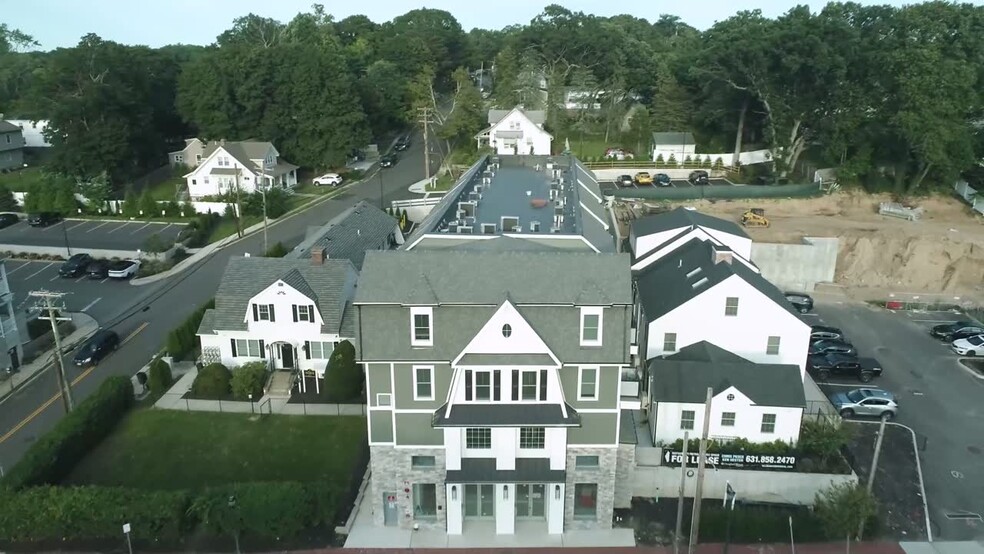 1080 New York Ave, Huntington Station, NY à vendre - Vidéo sur l’annonce professionnelle – Image 3 sur 32